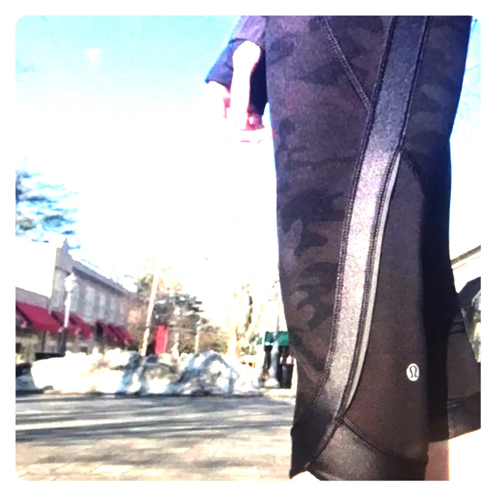 Lululemon Black camo running tights